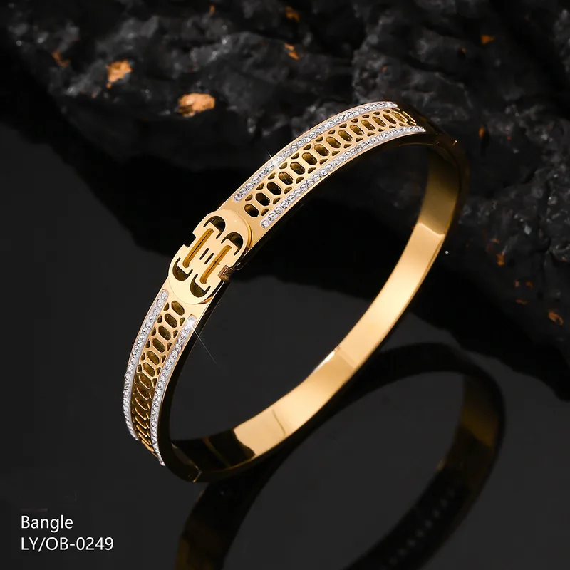 Glean Glow Bangle for Women - 18K Gold Plated