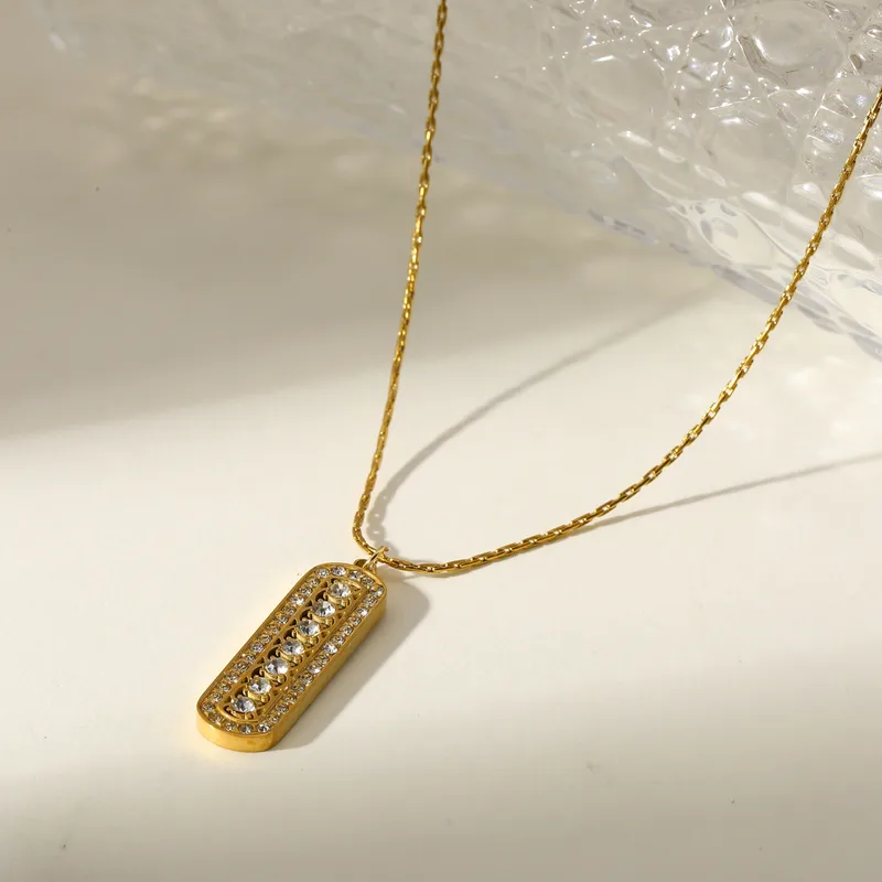 Crystal Radiance Necklace For Women - 18K Gold Plated