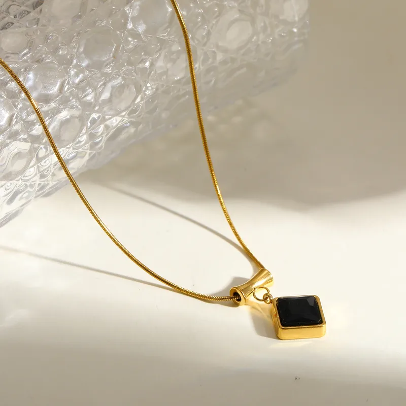 Noir Elegance Necklace For Women - 18K Gold Plated