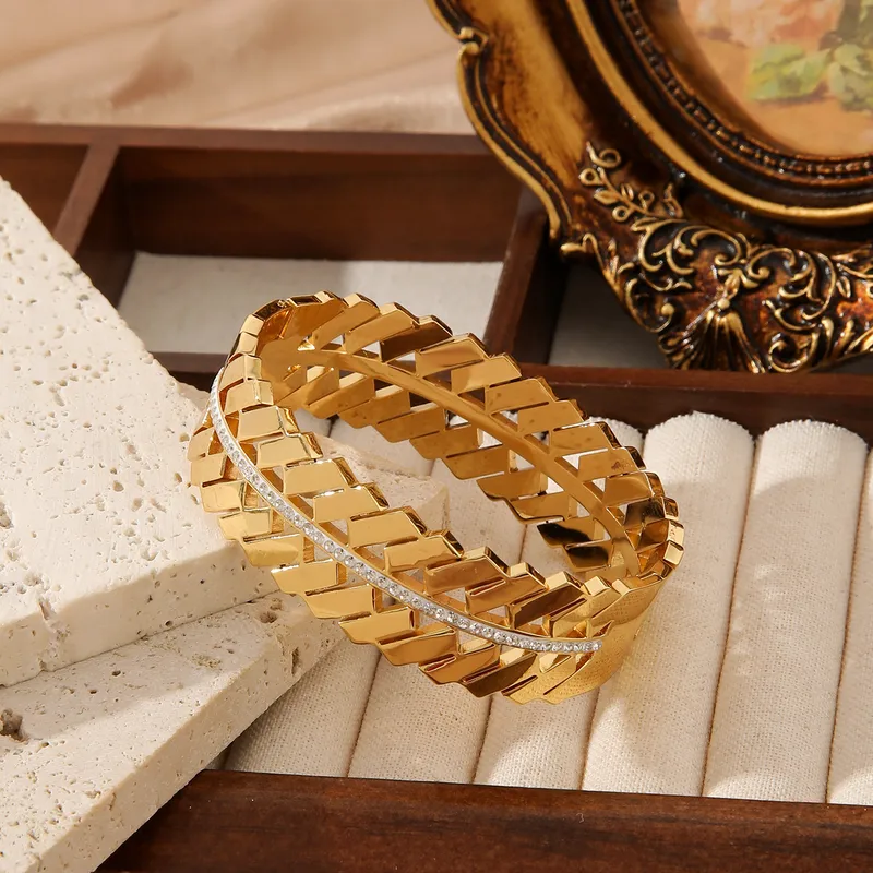 Regal Weave Bangle For Women - 18K Gold Plated